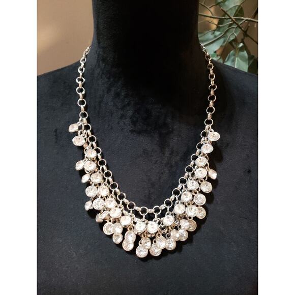Women Fashion Silver Tone Crystals Cluster Bib Necklace Jewelry w/ Lobster Clasp - Picture 1 of 6